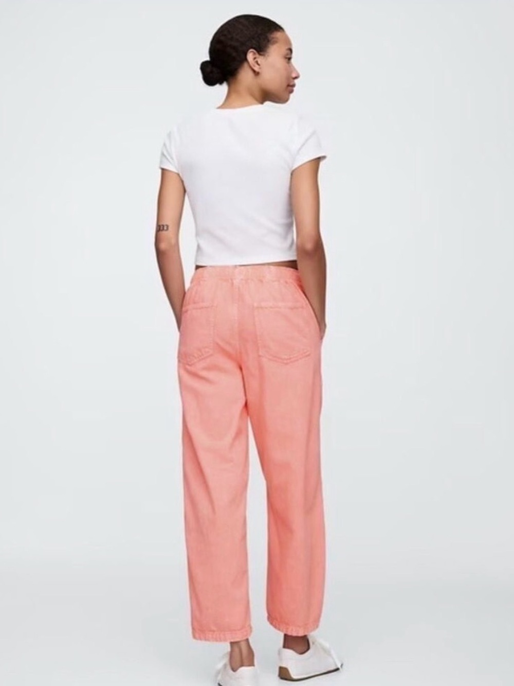 NWOT GAP Mid-Rise SuperSoft Pull-On Barrel Jeans in Tea Rose Pink Size Small - Picture 4 of 15